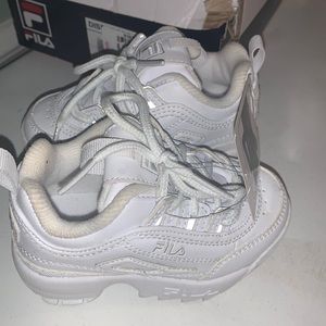 Toddler size 6 white fila sneakers